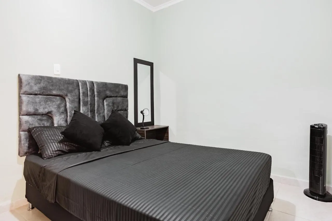 Apartamento Turistico Medellin Laureles, By Family Rooms Homestay