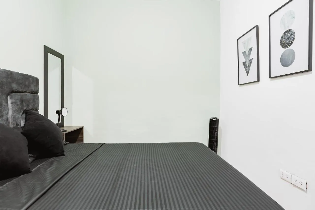 Homestay Apartamento Turistico Medellin Laureles, By Family Rooms